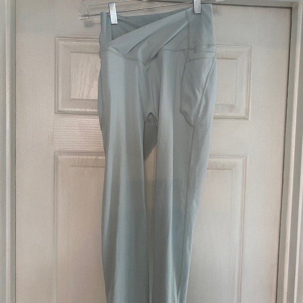Astoria Activewear Leggings Seafoam Green with Pockets Size M